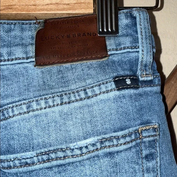 Lucky Brand Blue Cropped Jeans - Picture 6 of 8